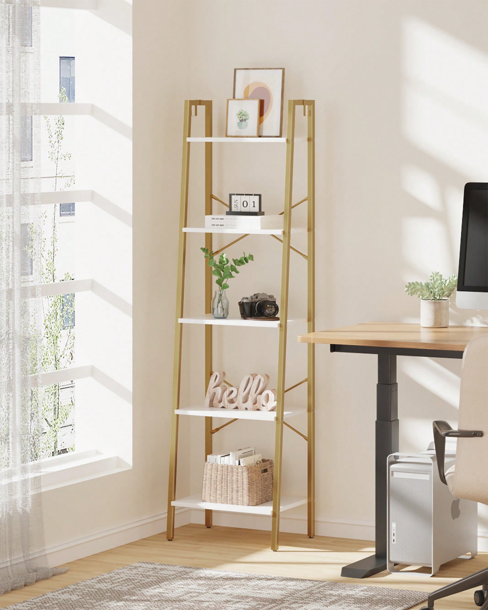 Home Office With Bookshelves - 5段ラダーシェルフ モダン グラム ホワイトゴールド ブックシェルフ 本棚