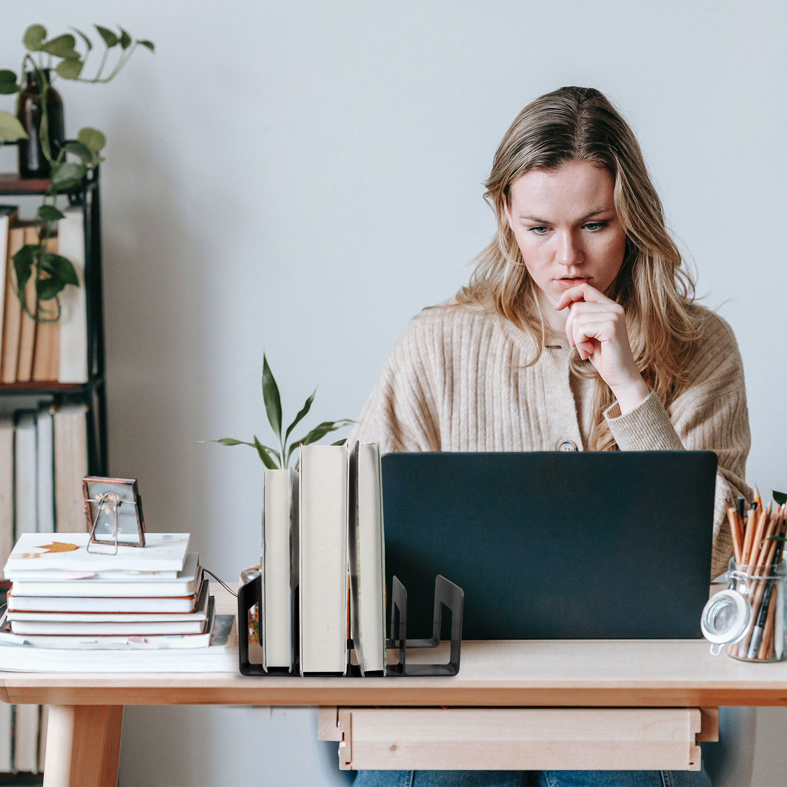 本棚用ブックホルダー デスクトップオーガナイザー マガジンラ - Home Office With Bookshelves のレビューと価格